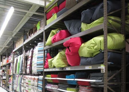 DIY winkels dierenwinkels tweedehands rekken