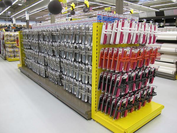 Mobilier de magasin bricolage